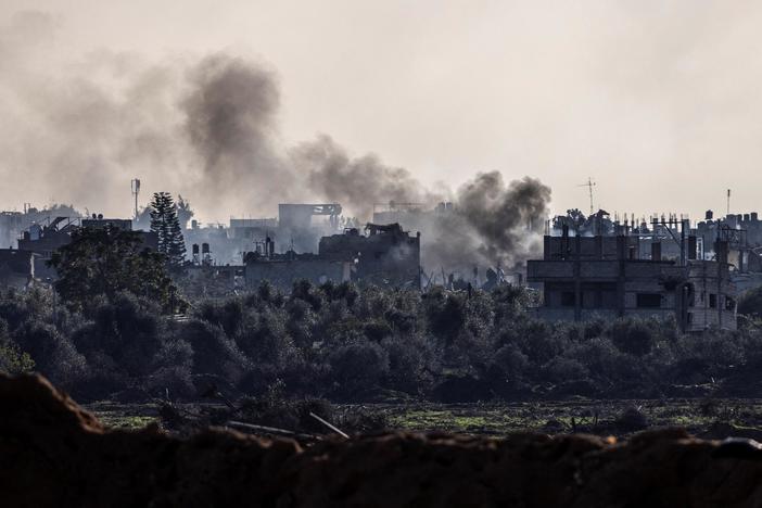 Israeli strikes in Gaza continue as Egypt and Qatar mediate indirect cease-fire talks