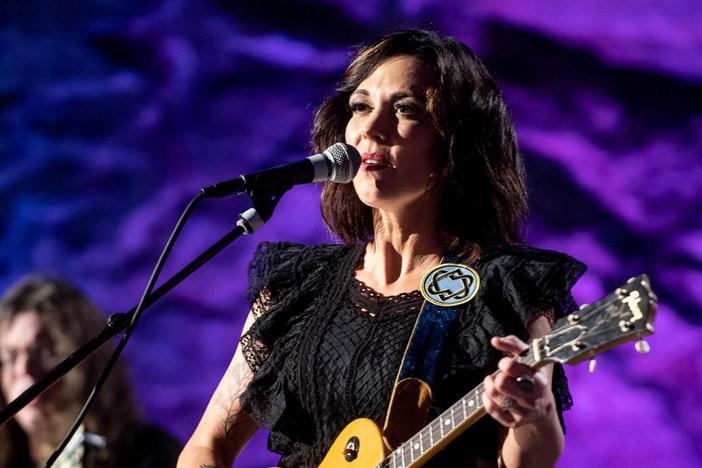 Amanda Shires performs her song "When You're Gone."