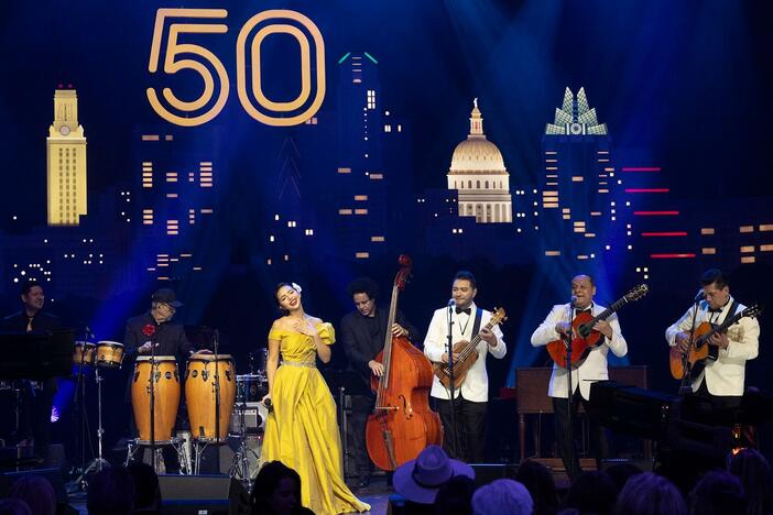 Ángela Aguilar performs “Toda Una Vida” with the legendary Mexican group Trio Los Panchos.