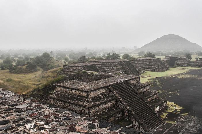 Follow scientists as they explore tombs beneath Teotihuacán for clues to a lost culture. 