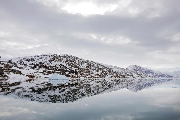 As temperatures soar, a ‘heat dome’ is coming to the Arctic