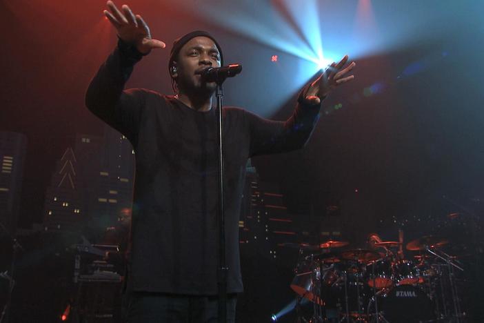 Kendrick Lamar performs "Alright" on Austin City Limits.
