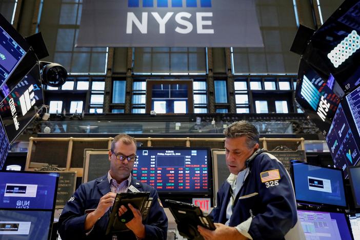 News Wrap: U.S. economy posts highest back-to-back gains since 2014