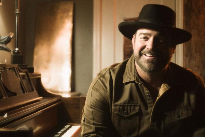 Lee Brice creates a guitar jam for a "hope dealer."