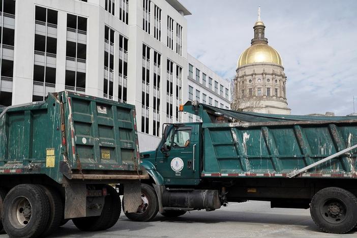 Dispatches from MI, GA, OH: States step up security ahead of inauguration