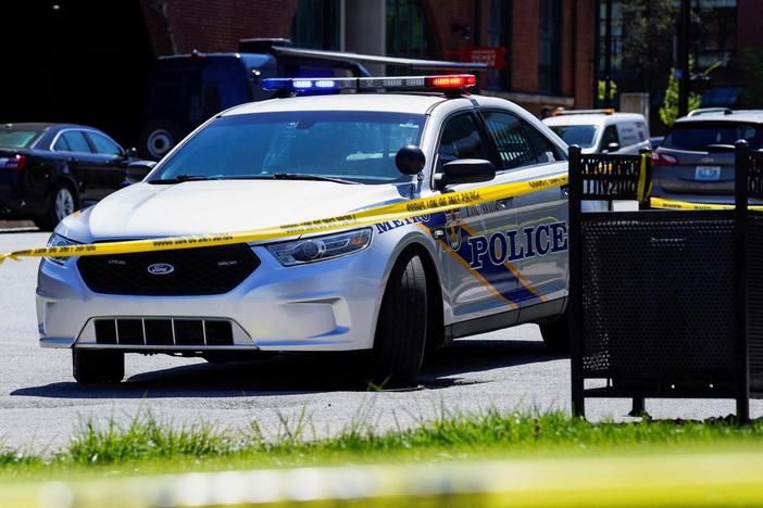 Louisville police release body camera video of officers responding to bank shooting
