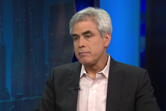 Jonathan Haidt joins the program to discuss “The Dark Psychology of Social Networks.”