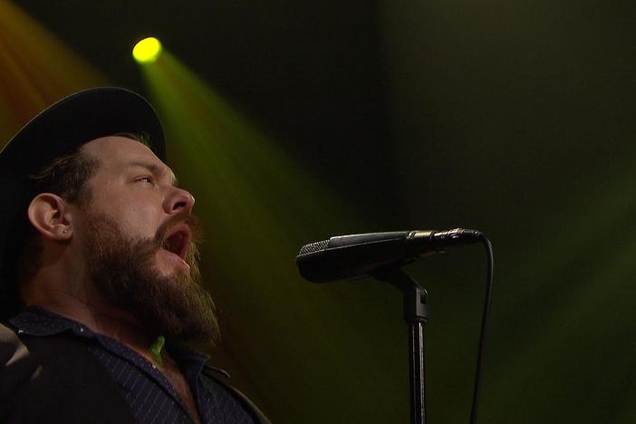 Nathaniel Rateliff & The Night Sweats perform on Austin City Limits.