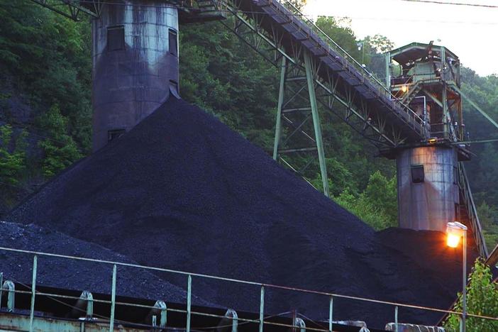 Government eyes more coal regulations as black lung cases sharply rise among miners