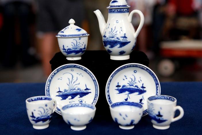Caughley Porcelain "Toy" Service, ca. 1780 from ROADSHOW's Special: Forever Young