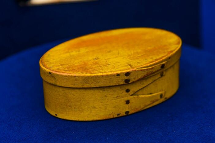Shaker-signed Box with Note, ca. 1850