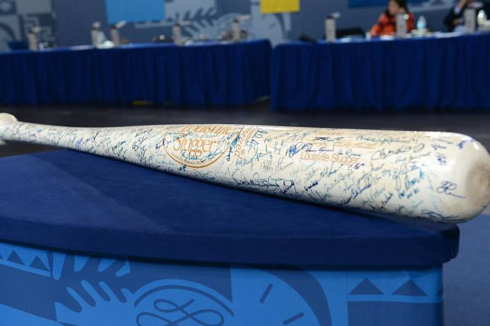 Appraisal: Baseball Player-signed Oversized Bat, in Orlando Hour 3.
