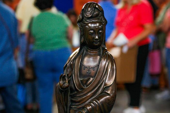 Appraisal: 19th C. Chinese Bronze Guanyin Figure
