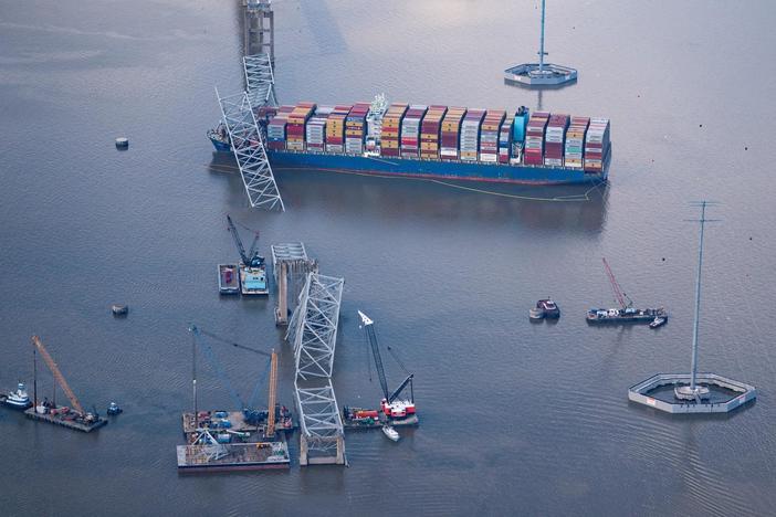 News Wrap: FBI opens criminal probe into Baltimore bridge collapse