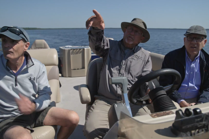 This clip features a Bald Eagle's nest that is estimated to weigh around 1000 pounds.