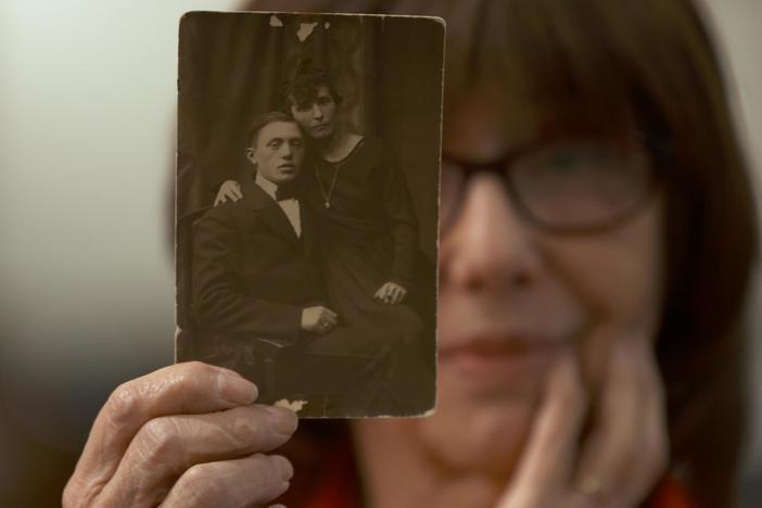 Esia Friedman tells the story of how her family made it through the Holocaust alive.
