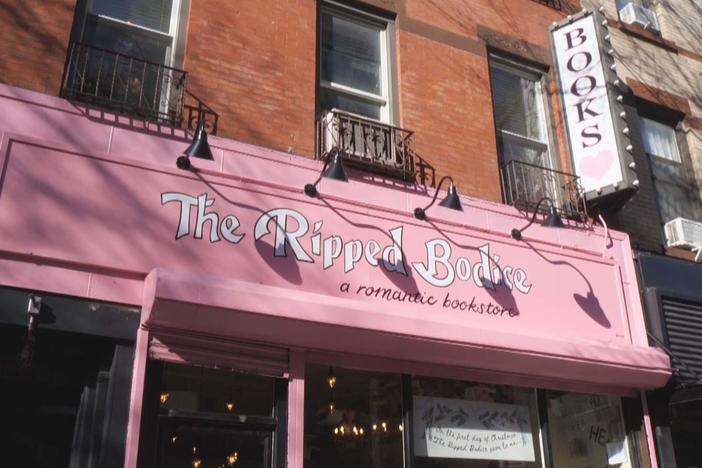 Popular new literary genre mixes romance and fantasy