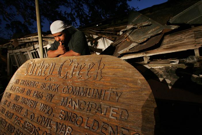 Turkey Creek's residents fight vs corporations, politics & the environment for their home.