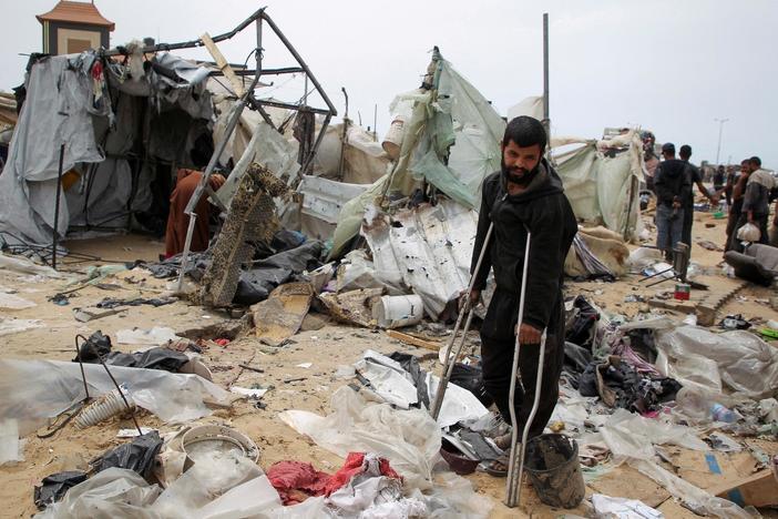 News Wrap: Israeli official expects 7 more months of fighting in Gaza