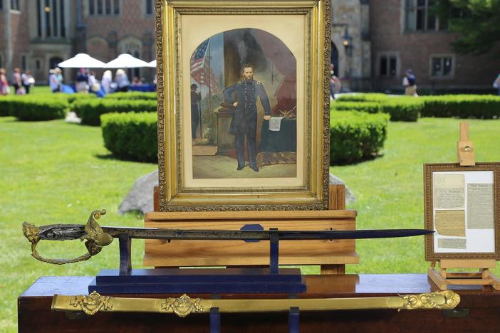 Appraisal: Civil War Presentation Sword with Portrait