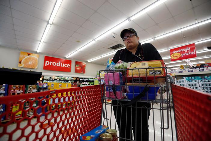 Why many stores can’t accept food stamps during the shutdown
