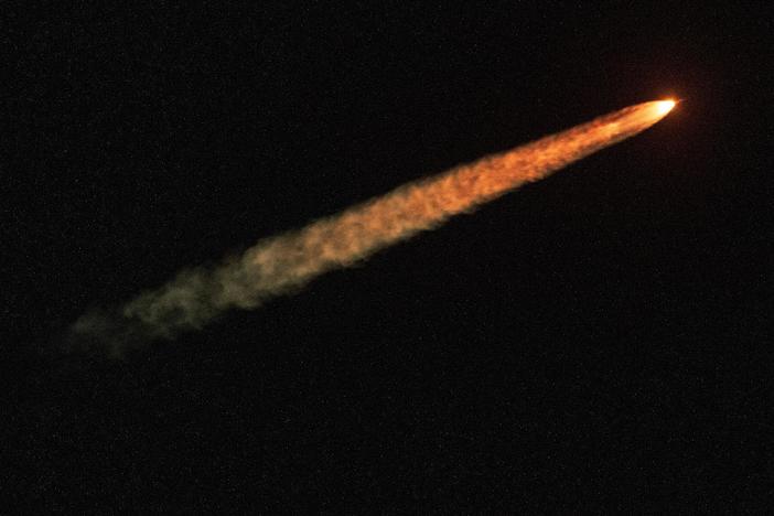 Space historian examines parallels of NASA's 1st moon landing and the Artemis mission