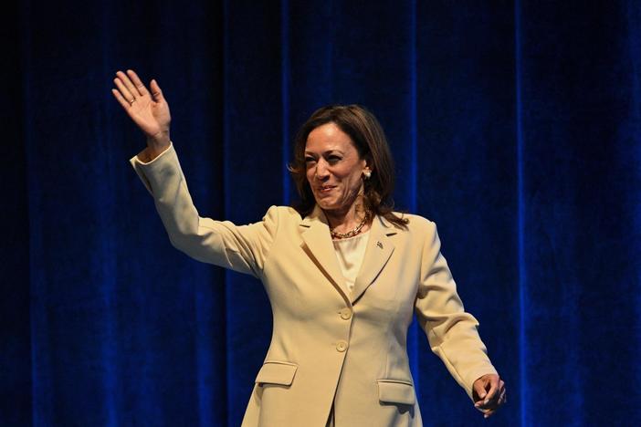 Harris sharpens message against Trump as campaign hopes to galvanize women voters