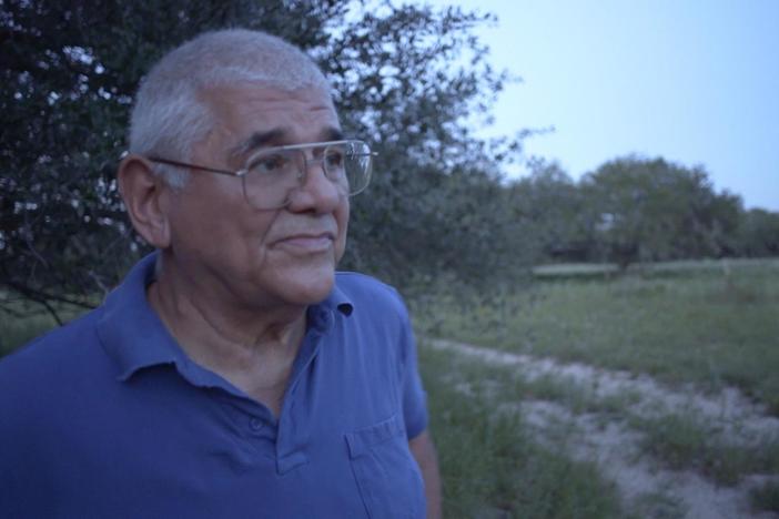 An activist detective searches for missing migrants in rural South Texas.