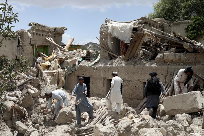 News Wrap Recovery efforts underway after Afghanistan's worst earthquake in 20 years