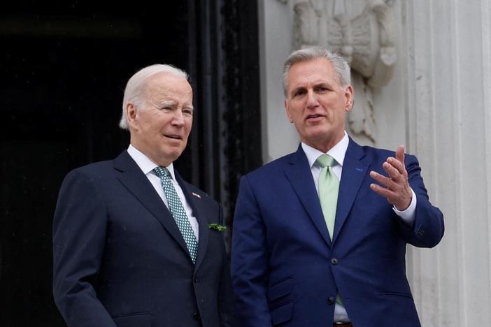 News Wrap: McCarthy, Biden to meet Monday for high-stakes debt limit talks