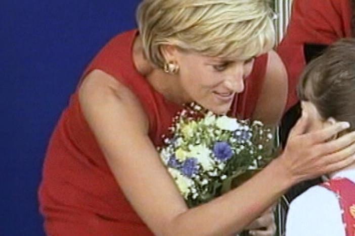 The news of Princess Diana's tragic death leaves the whole world in mourning.