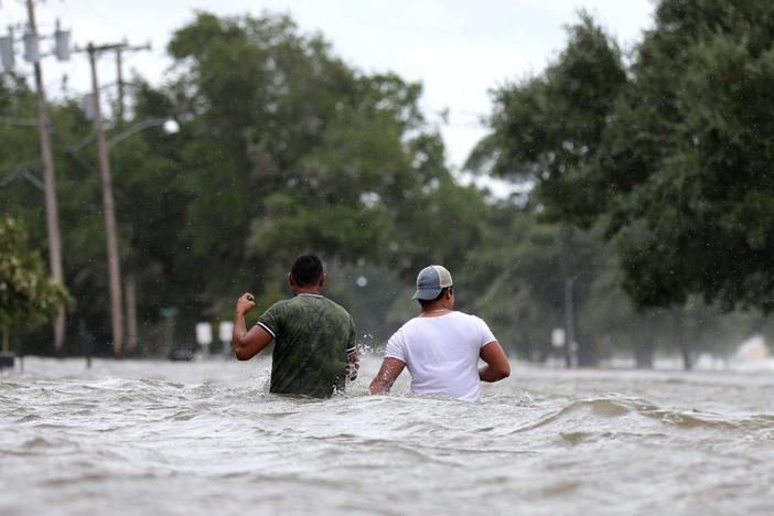 Barry makes landfall as Gulf Coast residents take shelter
