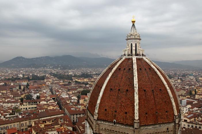 Master craftsmen explore how Florence’s monumental dome was built nearly 600 years ago.