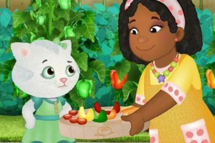 Katerina discovers that she really likes bell peppers!