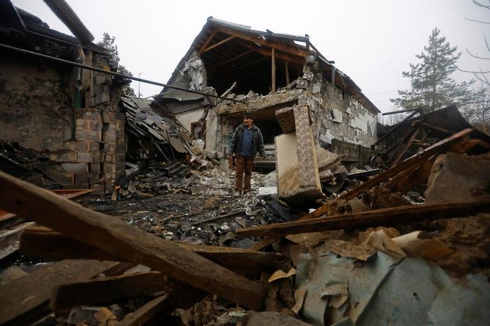 News Wrap: Barrage of Russian missiles kills Ukrainian civilians