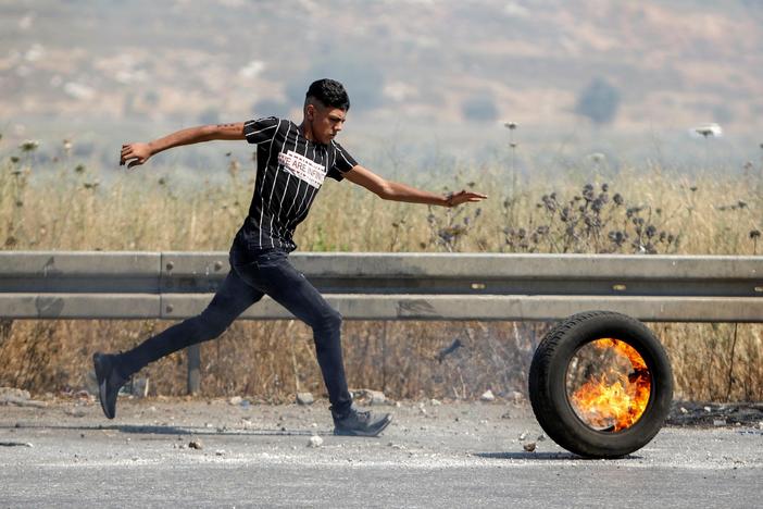 Israel walks back Gaza ground assault claims, urges Hamas to begin cease-fire