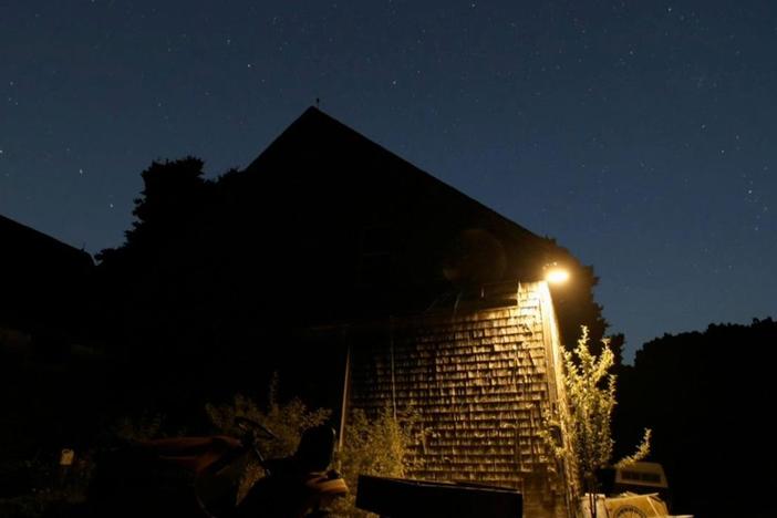 With the help of lighting design, it becomes possible to reduce light pollution.