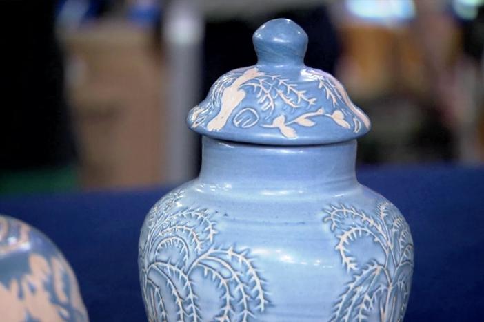 Appraisal: University of North Dakota Vases, from Bismarck, Hour 2.