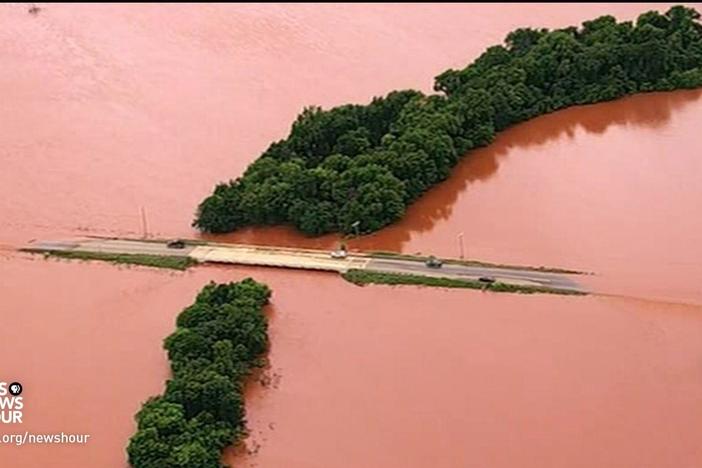 News Wrap: Severe storms cause flooding, damage in Southern Plains states