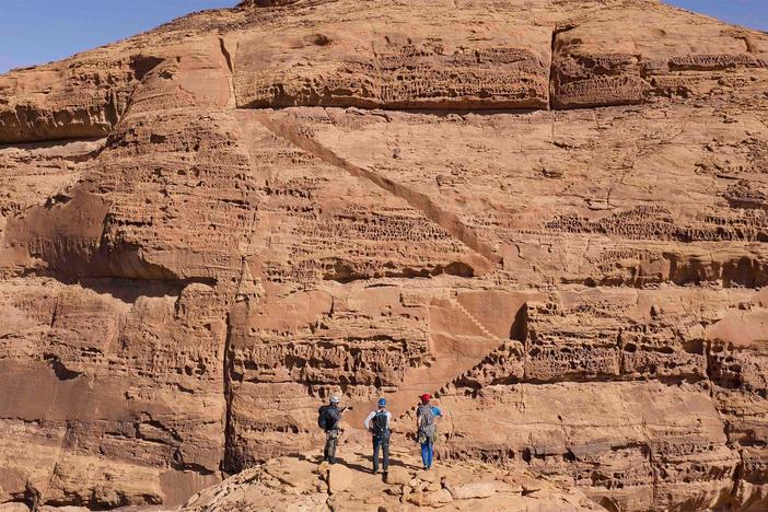 Steve and team attempt to climb Al-Khuribah, the apex of the ancient Dadan Kingdom.