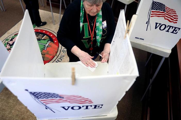 For Illinois voters, COVID-19 and recession are top of mind