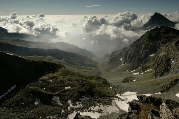 Uncover the mystery of how Hannibal crossed the near-impregnable Alps to attack Rome.