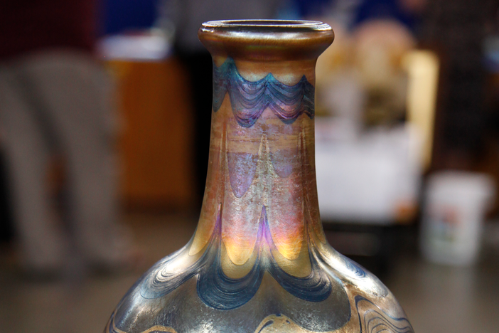 Appraisal: Tiffany Iridescent Vase, ca. 1900, in San Jose, Hour 3.