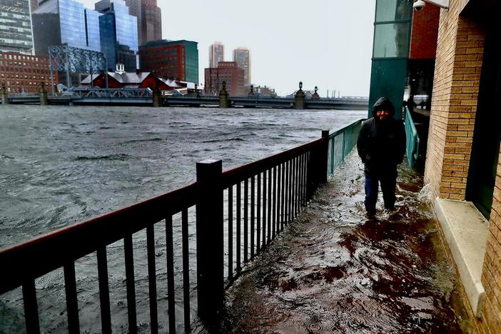 Examining the short-sighted political decisions of one American city in an era of rising seas.