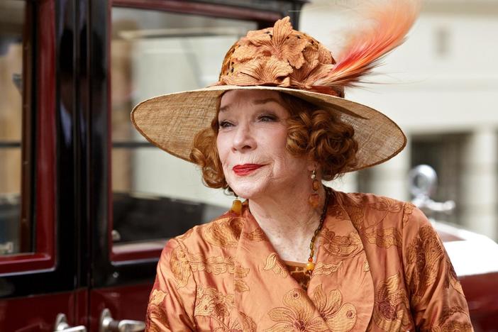 See a preview of the Downton Abbey Season 4 finale.