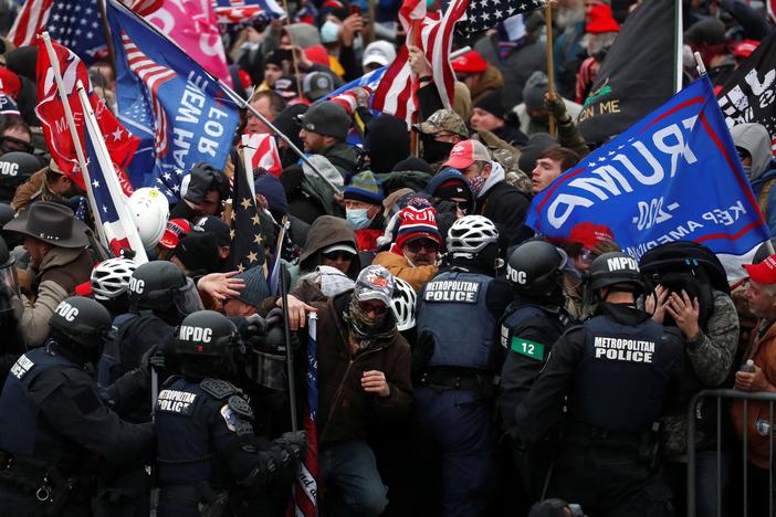 News Wrap: Jan. 6 committee subpoenas Secret Service over text messages
