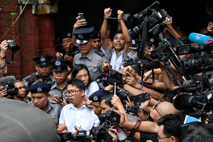 Journalists who revealed Rohingya massacres sent to prison