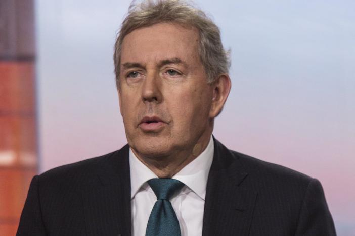 Fallout from leaked memos about Trump prompts UK ambassador to resign