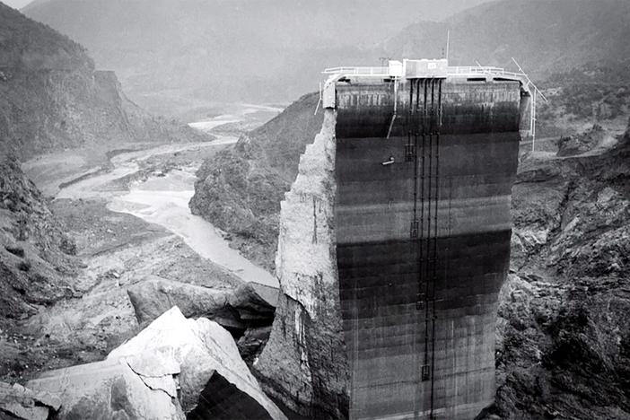 Watch a preview of Flood in the Desert.