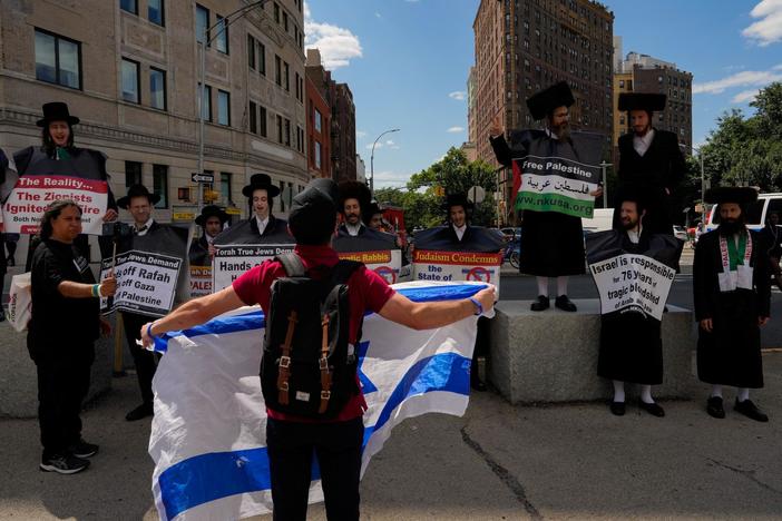 New York primary race reflects Democratic Party divide over Israel support